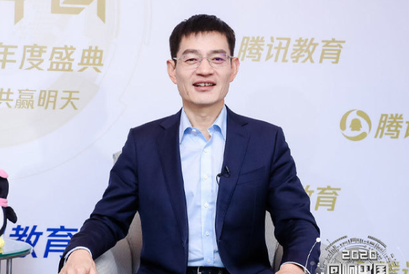 回響中國教育盛典報道 | 騰訊教育年度盛典社科賽斯李發(fā)進：考研路上，做有溫度的陪跑者