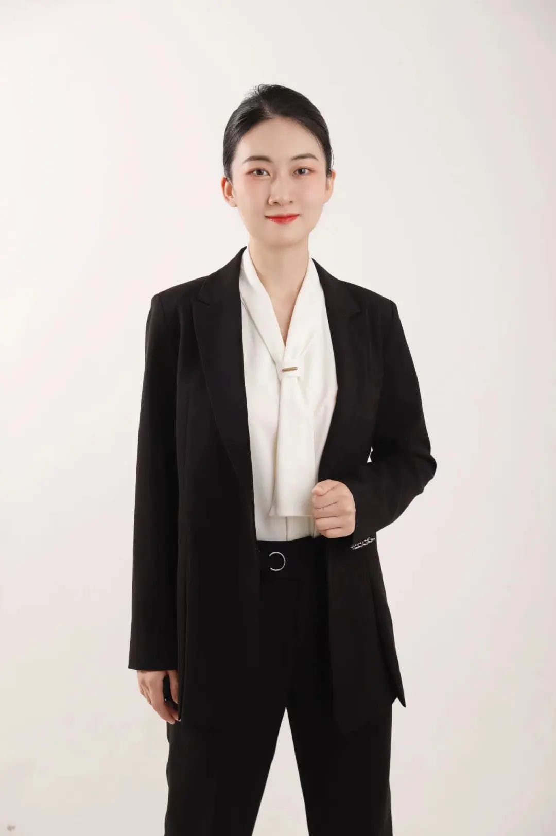 暨南大學(xué)EMBA“校友·人物志”系列專訪——代晨曦: 勤勉務(wù)實——在云端筑夢藍天，于暨南園充實自我