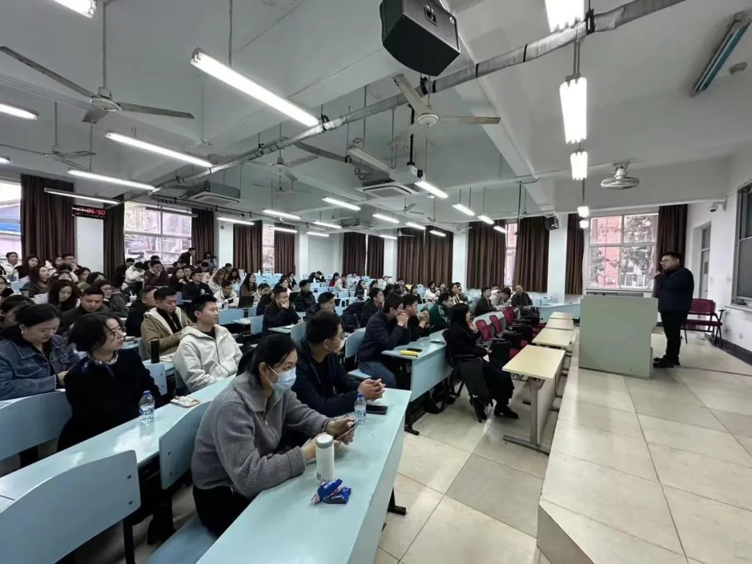 上海大學MBA講座回顧 | AI引領(lǐng)技術(shù)革新，談談聊天機器人、ChatGPT和DeepSeek